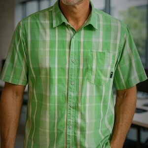 Columbia Sportswear Omni-Wick Men's Green Plaid Short-Sleeve Button-Up Shirt
